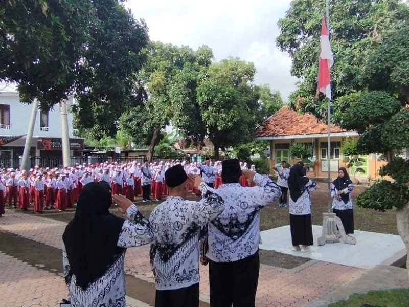 Peringatan HUT PGRI DAN HARI GURU NASIONAL